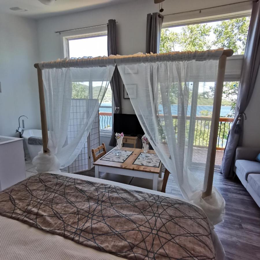 Lodge Knotty Pine Ocean Front - Adults Only
