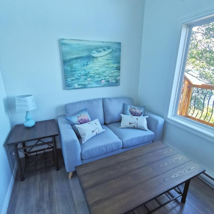 Knotty Pine Ocean Front - Adults Only Lodge *