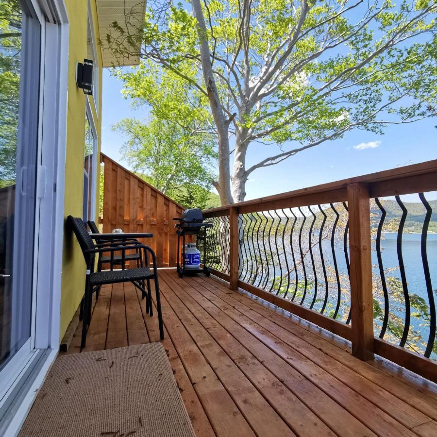 Knotty Pine Ocean Front - Adults Only Ingonish