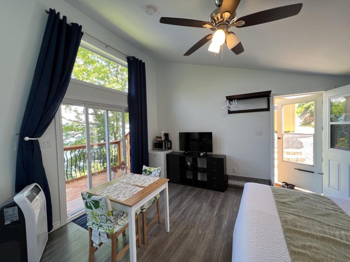 Knotty Pine Ocean Front - Adults Only Lodge Ingonish